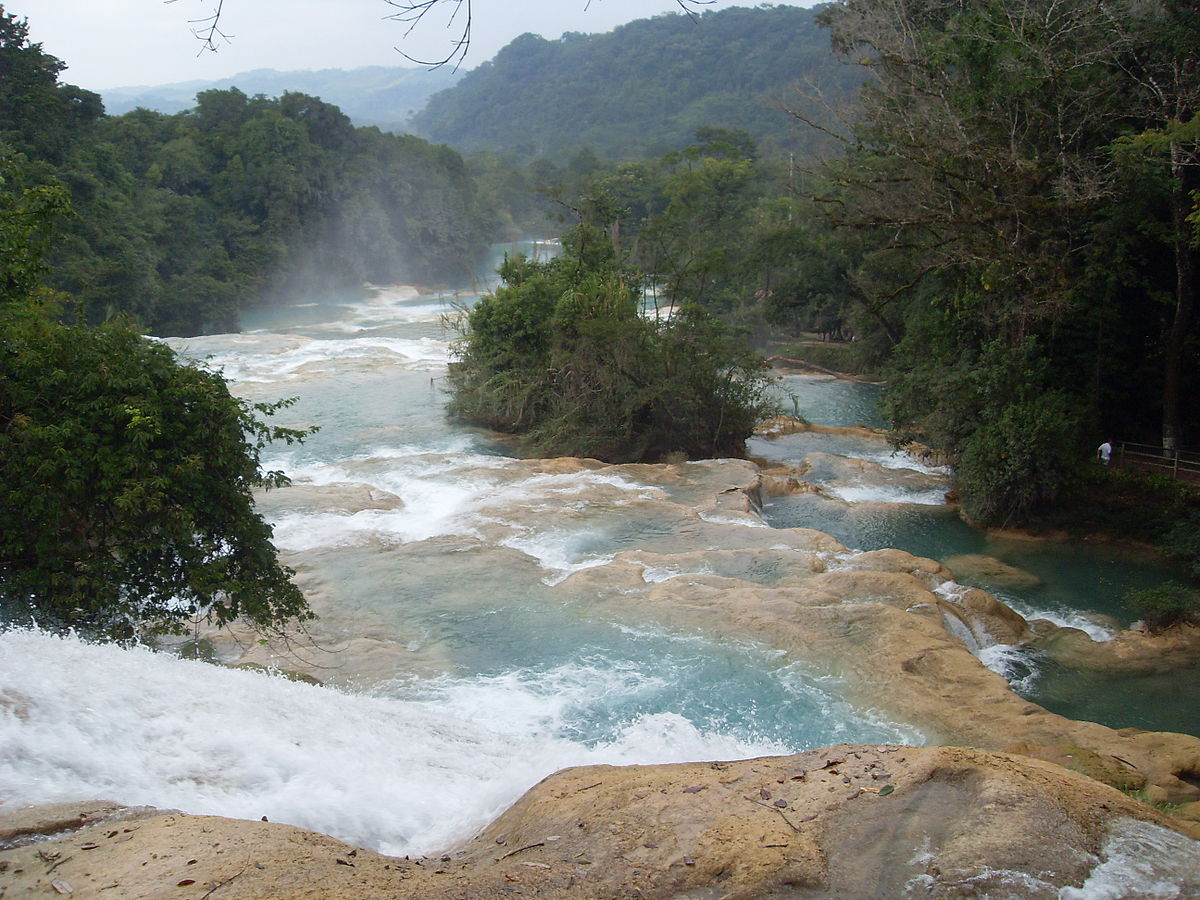 Agua_azul_Chiapas.JPG