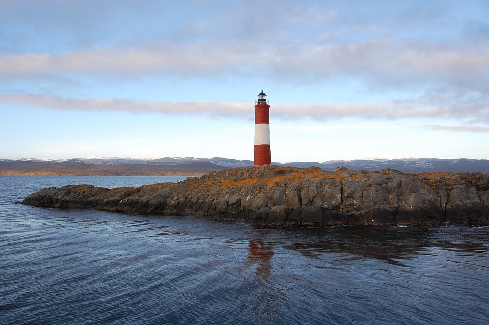 lighthouse-1567724_960_720.jpg