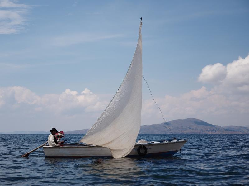 Jour 6 : Randonnée et vue à 360° sur le Lac Titicaca, bateau à voile