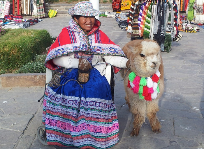 Jour 11 : VTT : Maras – Moray + Visite de Ollantaytambo