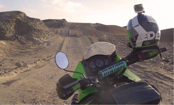 Circuit en moto au Pérou à Nasca